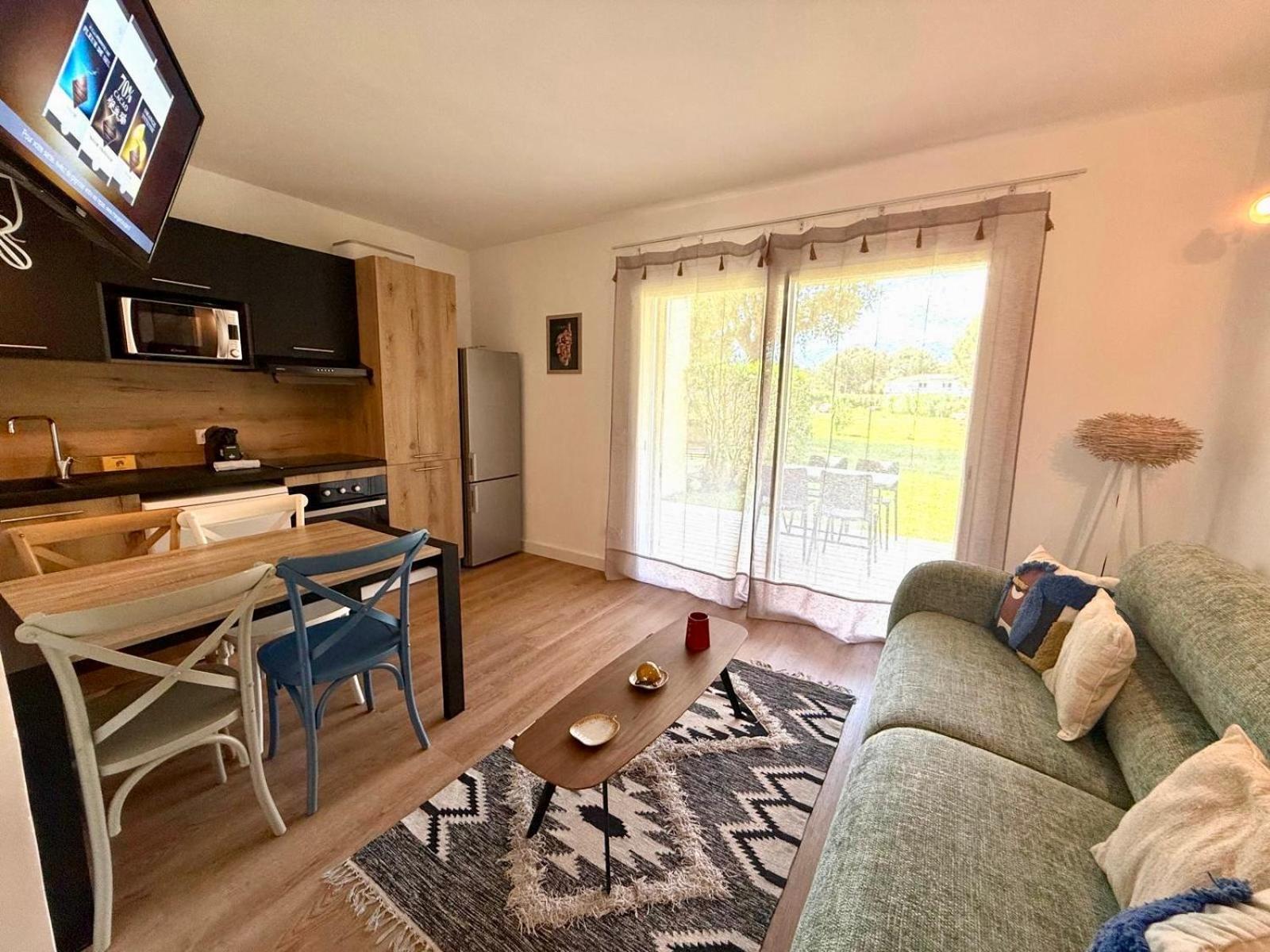 Cala Rossa By Sarai, Apt T2 4 Personnes, Dans Residence Hoteliere Avec Piscine Lecci Kültér fotó